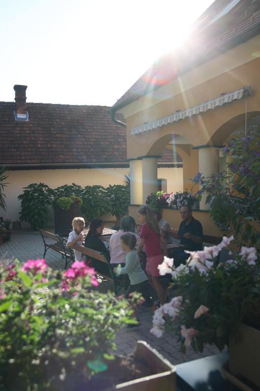 Ferienhof Uhudler-Arkaden Stegersbach Exterior photo